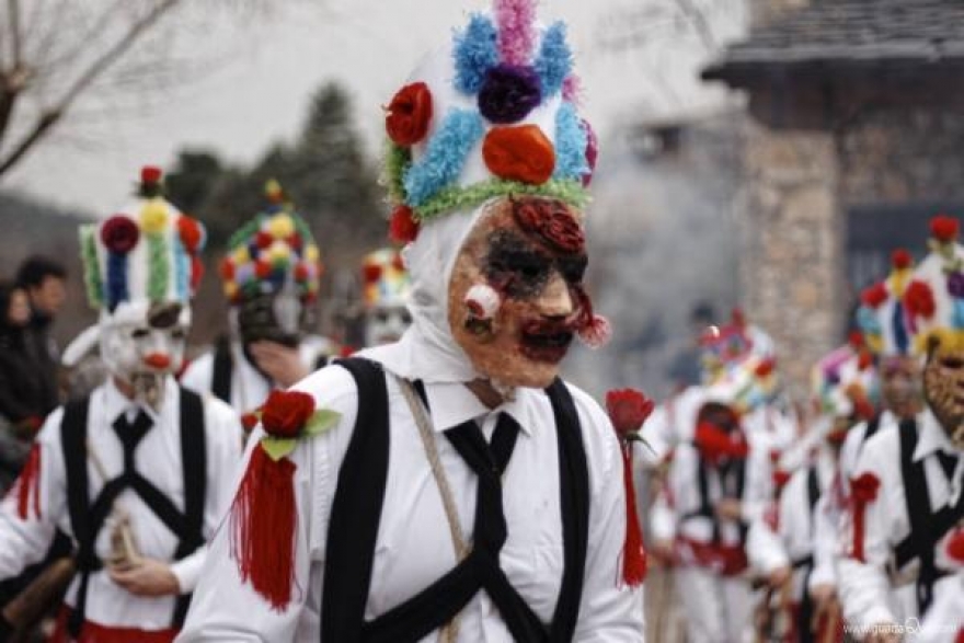 El fin de semana de Carnaval despierta tradiciones ancestrales en los pueblos de la Sierra Norte, como las Botargas y Mascaritas de Almiruete